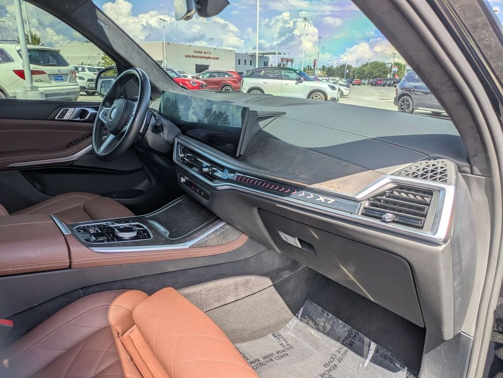 Used 2026 Black BMW xDrive40i image 28