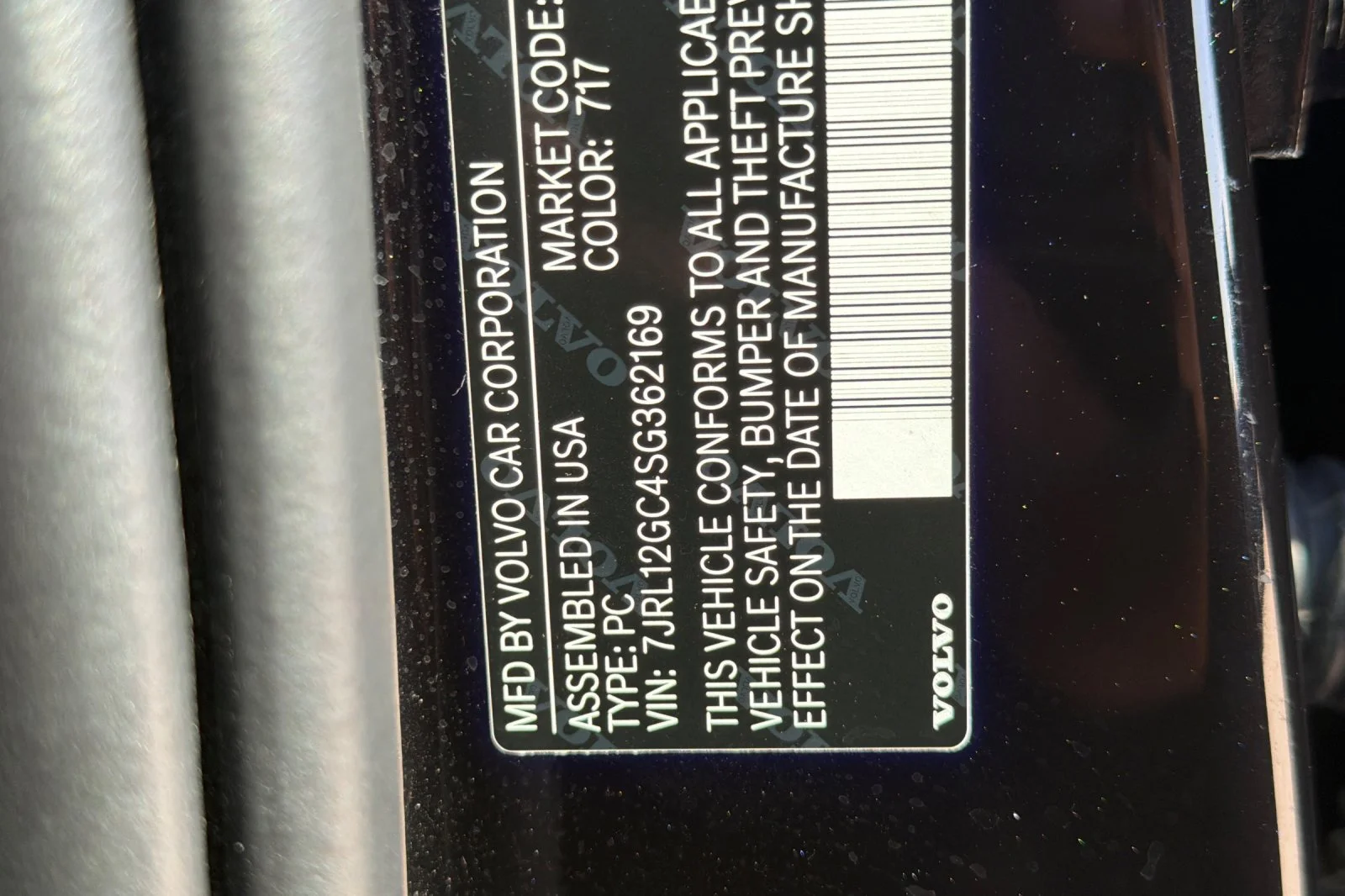 Used 2025  Volvo B5 Plus image 42