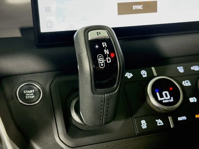 Used 2025 Fuji White Land Rover S image 19