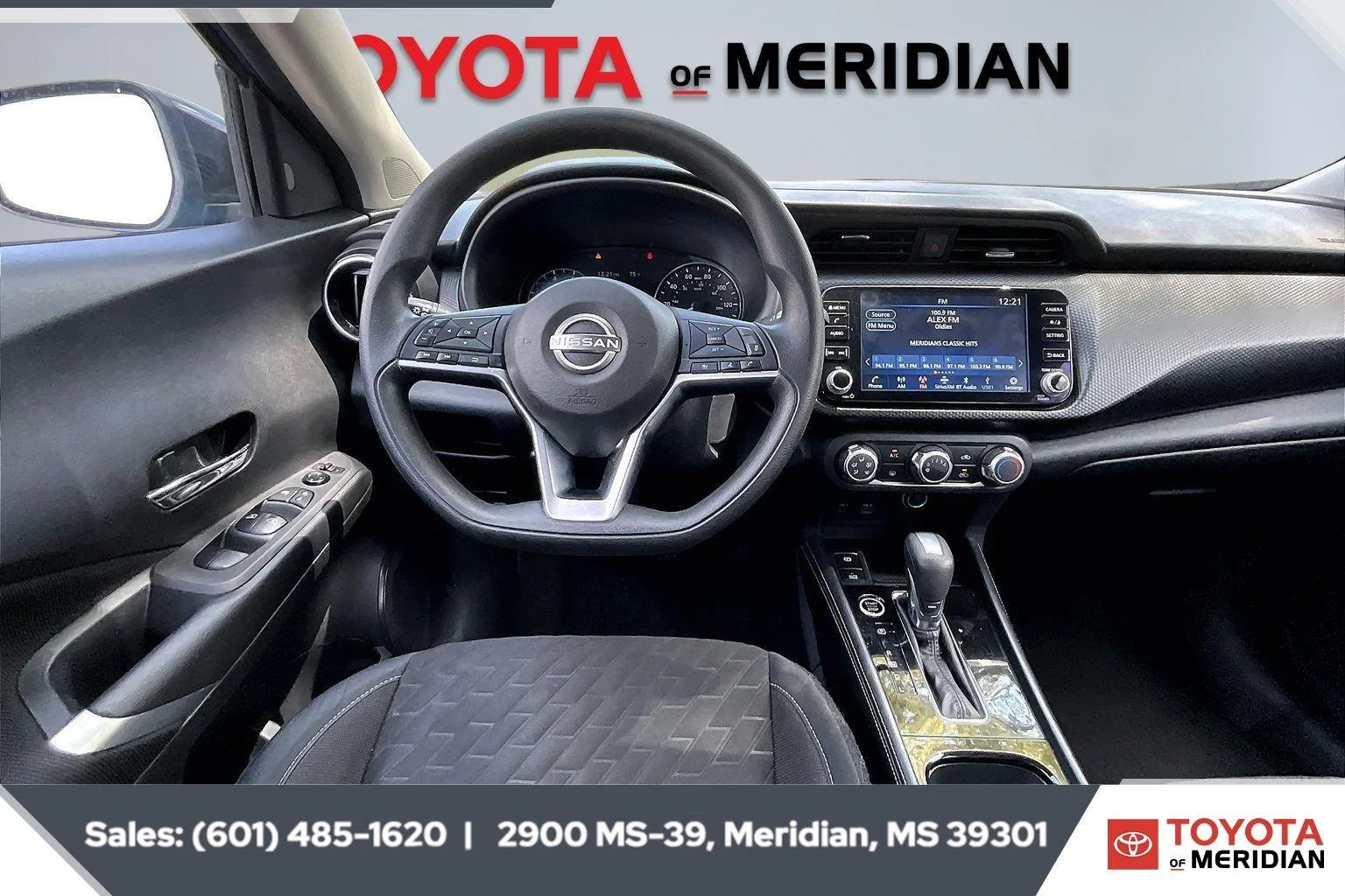 Used 2024 Electric Blue Metallic/Super Black Nissan SV image 5