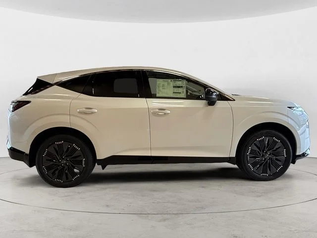 New 2026 Everest White Pearl Tricoat Nissan Platinum image 6