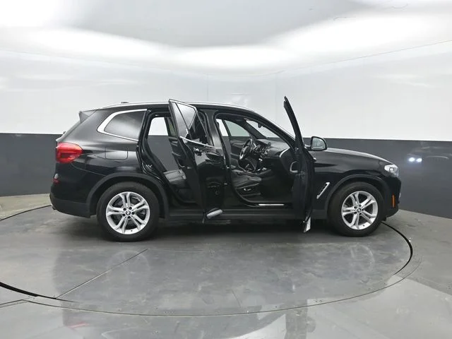 Used 2019 Black BMW sDrive30i image 43