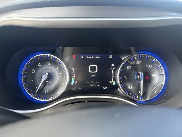 Used 2021 Silver Chrysler Touring L image 12