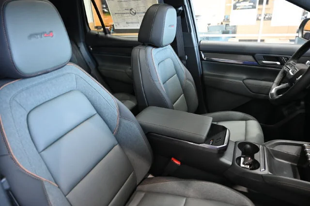 2026 GMC Terrain AT4 - Photo 8