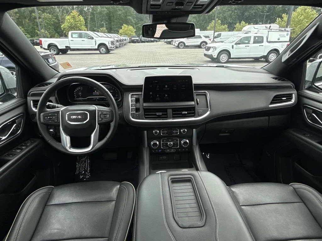 Used 2023 Silver GMC SLT image 11