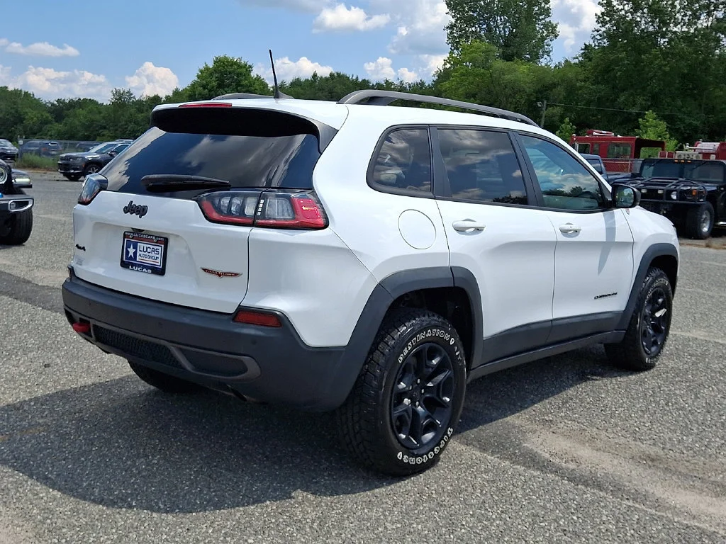 Used 2020 Bright White Clearcoat Jeep Trailhawk image 12