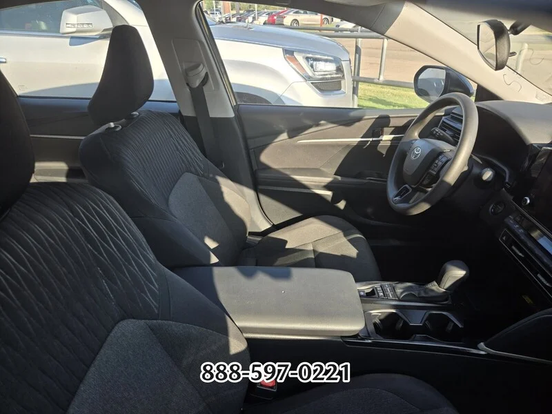 Used 2025 Underground TOYOTA LE image 12