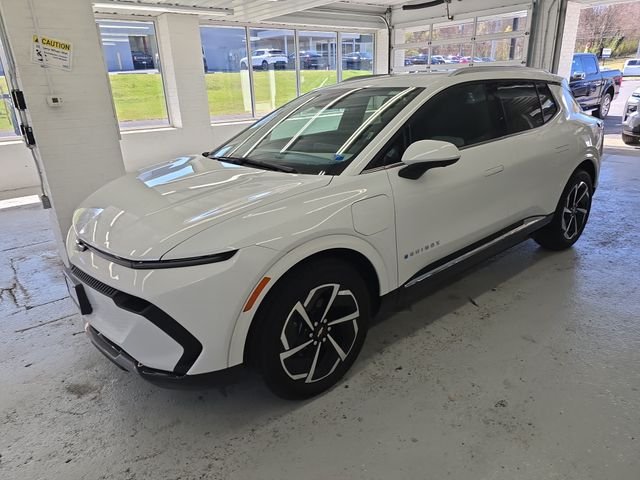 Used 2025 White Chevrolet LT image 2