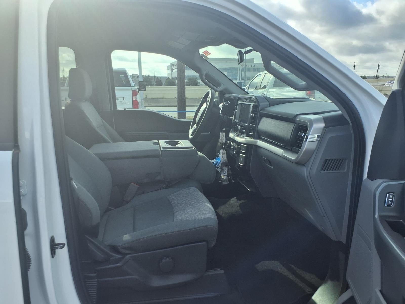 2023 Ford F-150 XLT - Photo 11