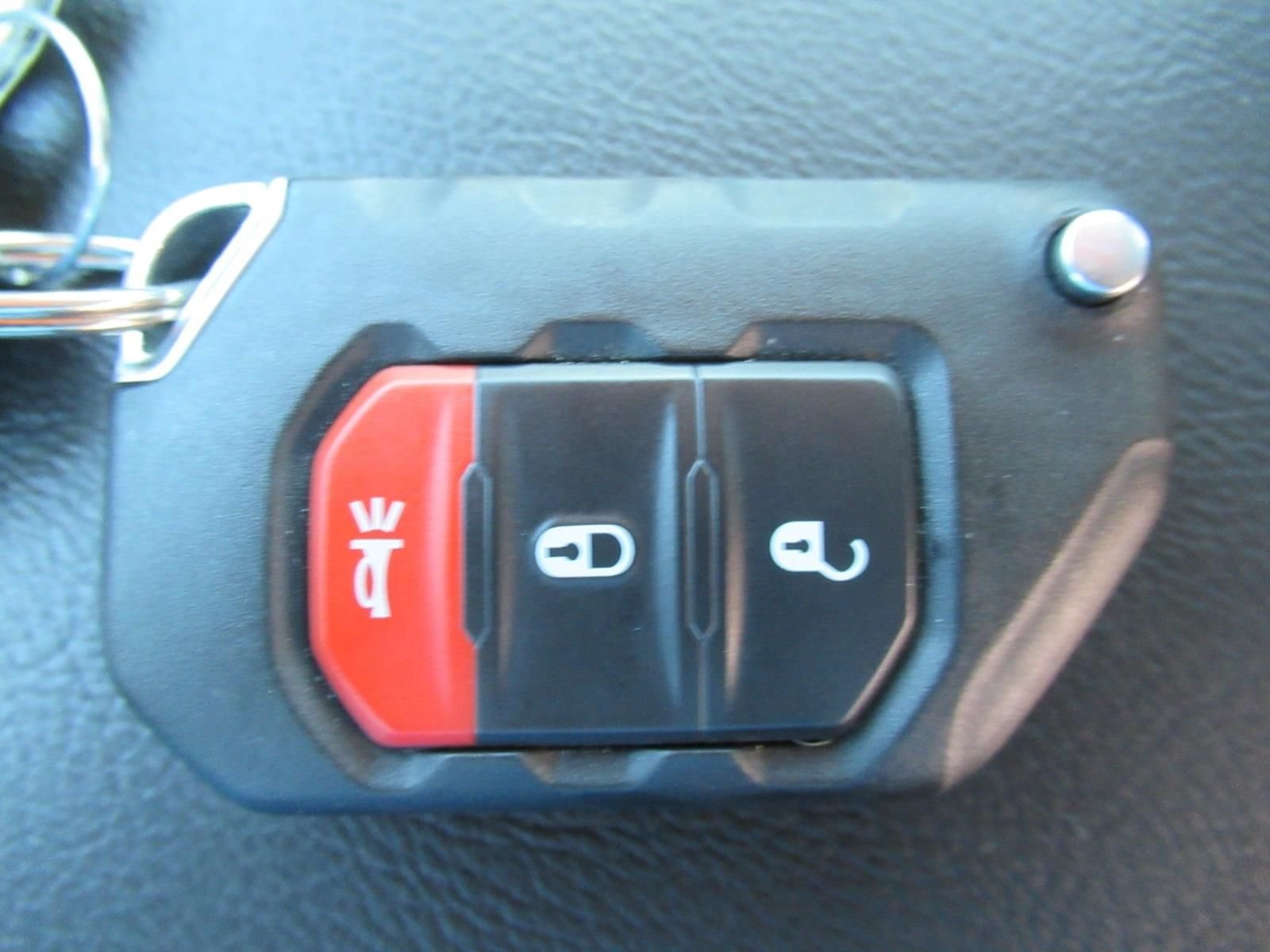 Used 2022 White Jeep Mojave image 34