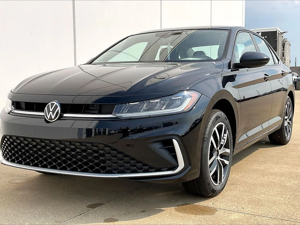 New 2027 Black Volkswagen 1.5T SE image 4