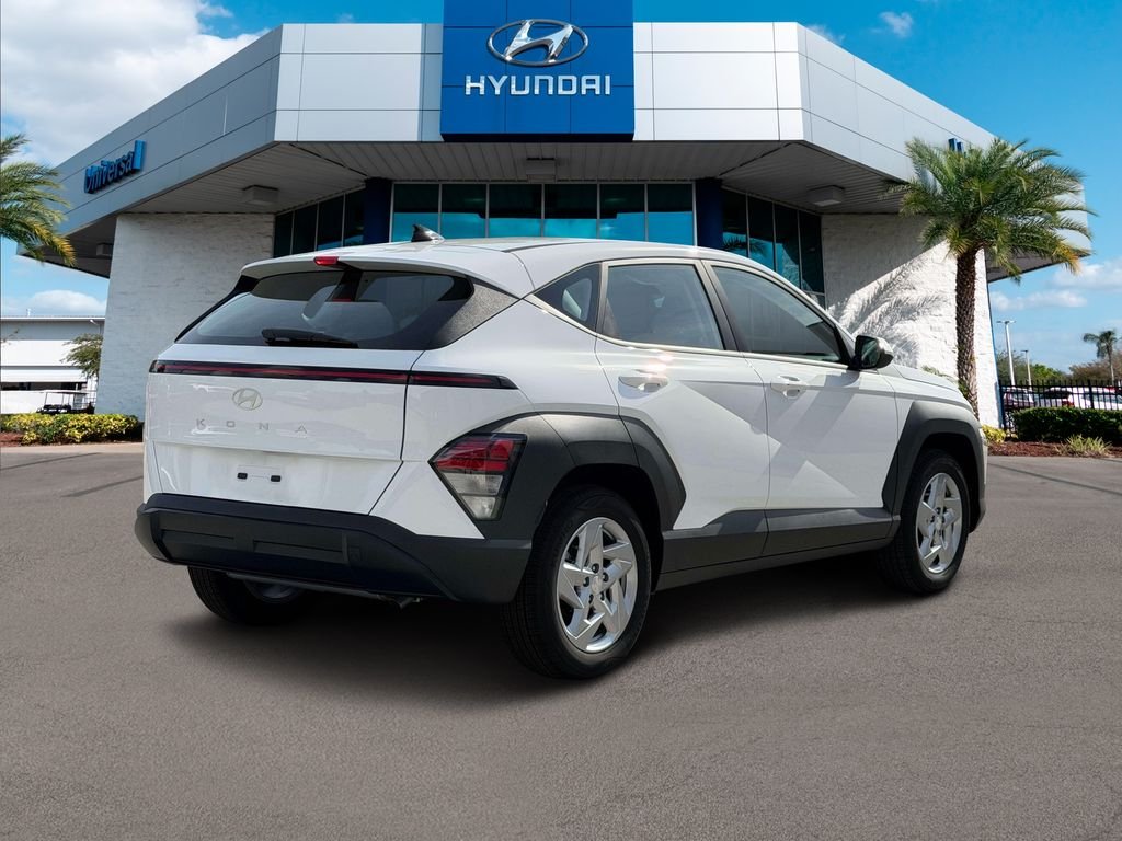 New 2027 White Hyundai SE FWD image 39