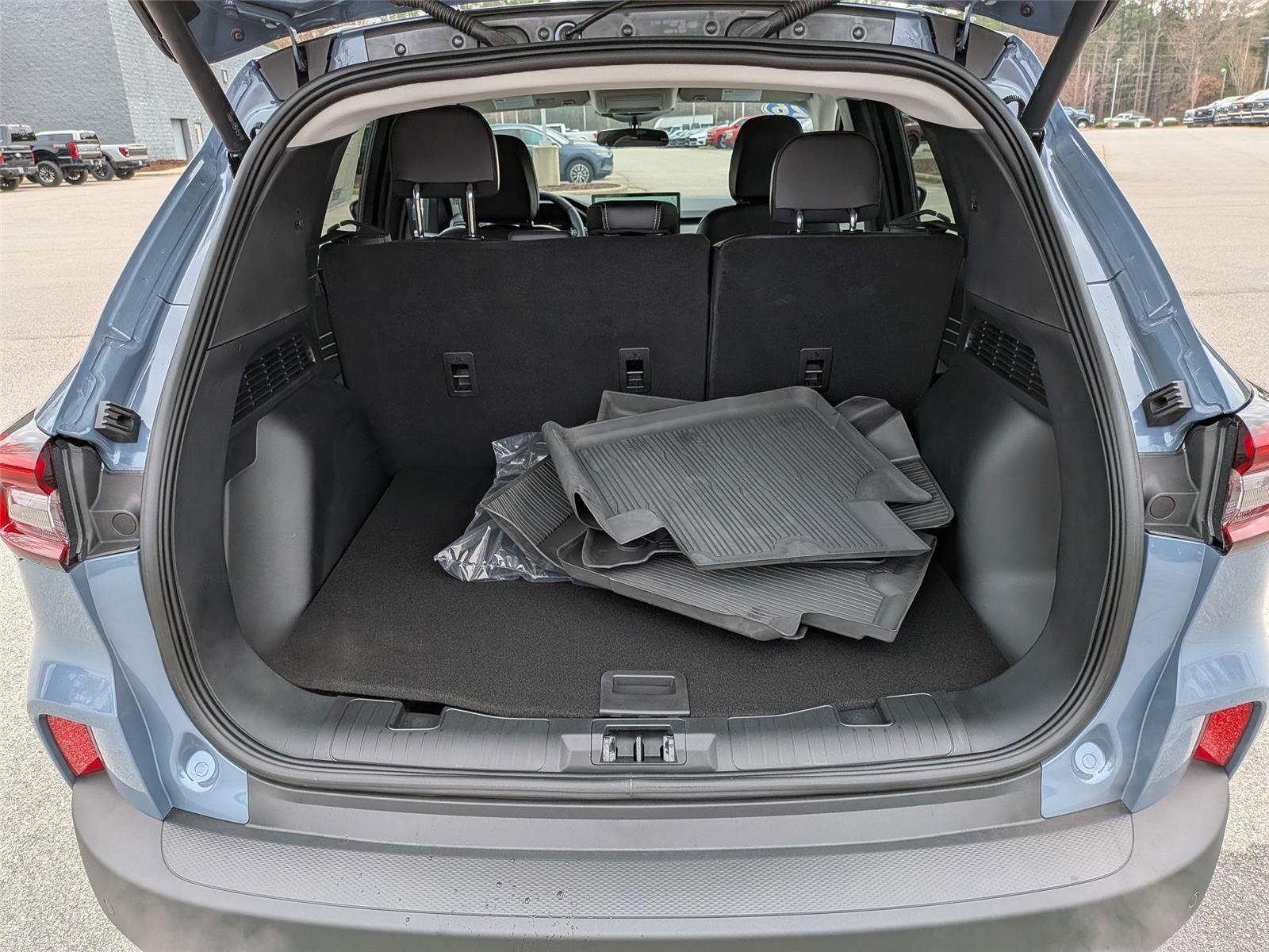 New 2026 Vapor Blue Metallic Ford Plug-in Hybrid image 31