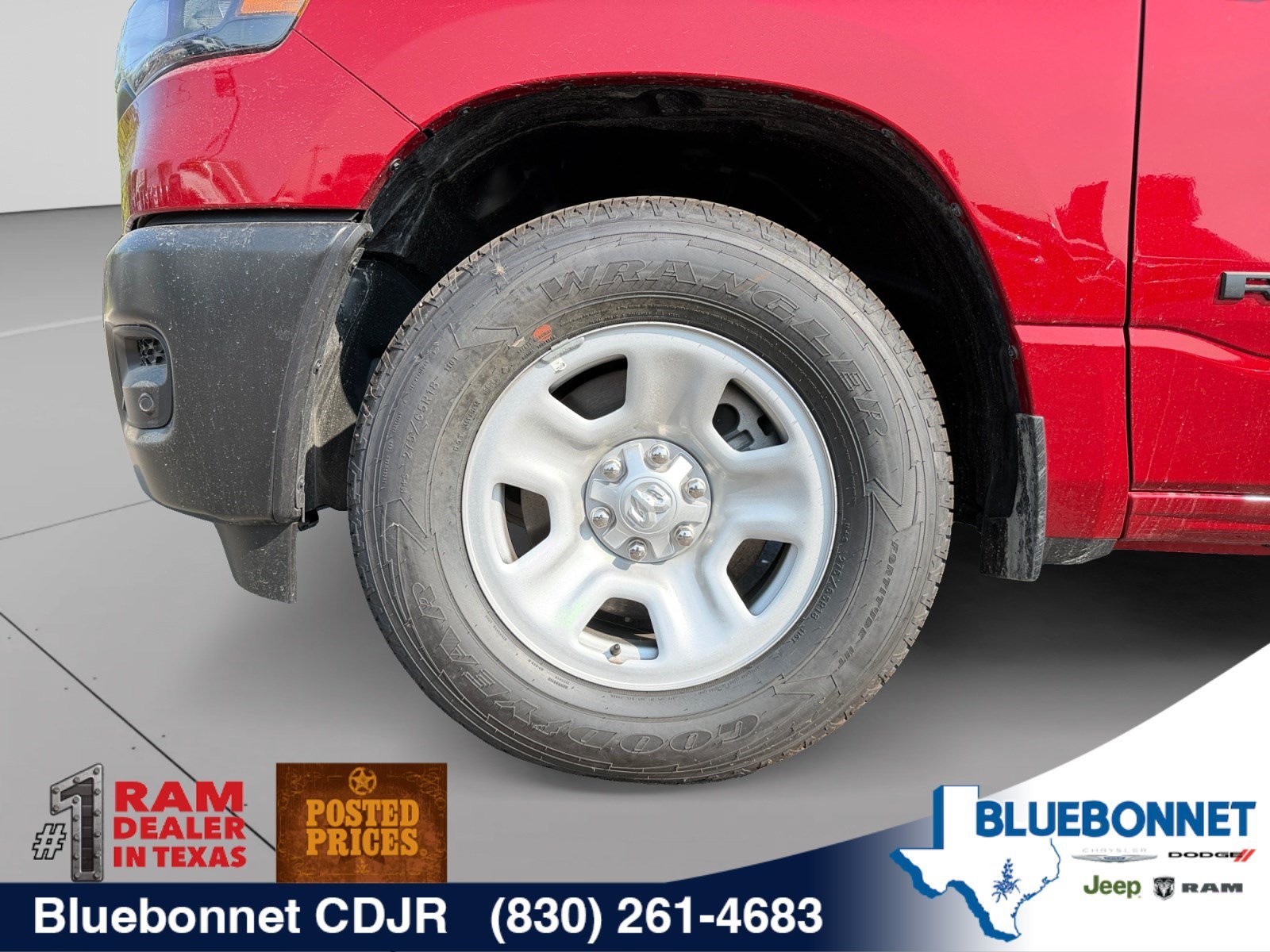 New 2026 Molten Red Pearl-Coat Exterior Paint RAM Tradesman image 9