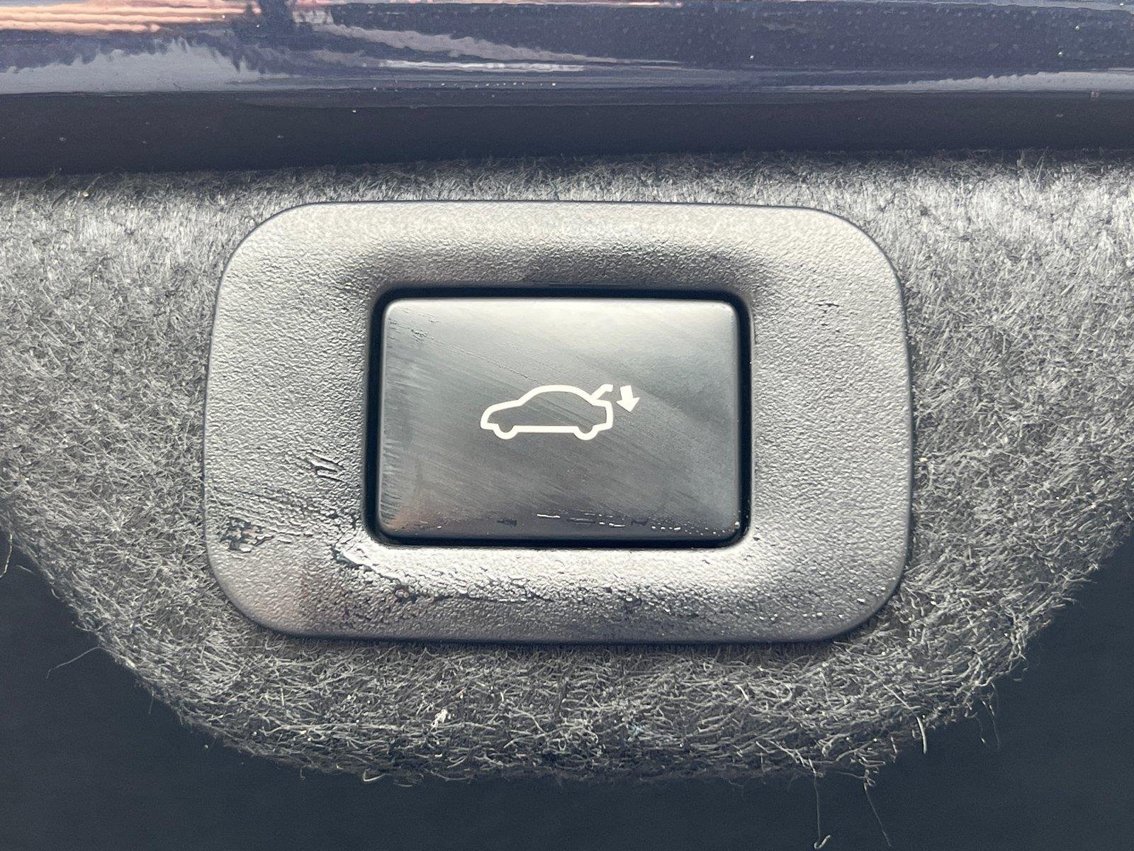 Used 2025 Nightfall Mica Lexus ES 300h image 19