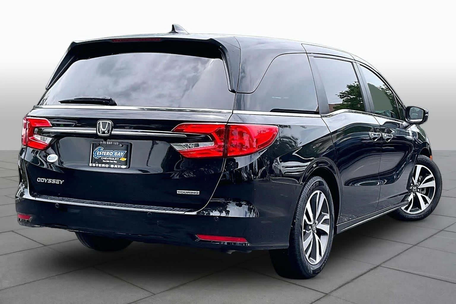 Used 2023 Crystal Black Pearl Honda Touring image 13