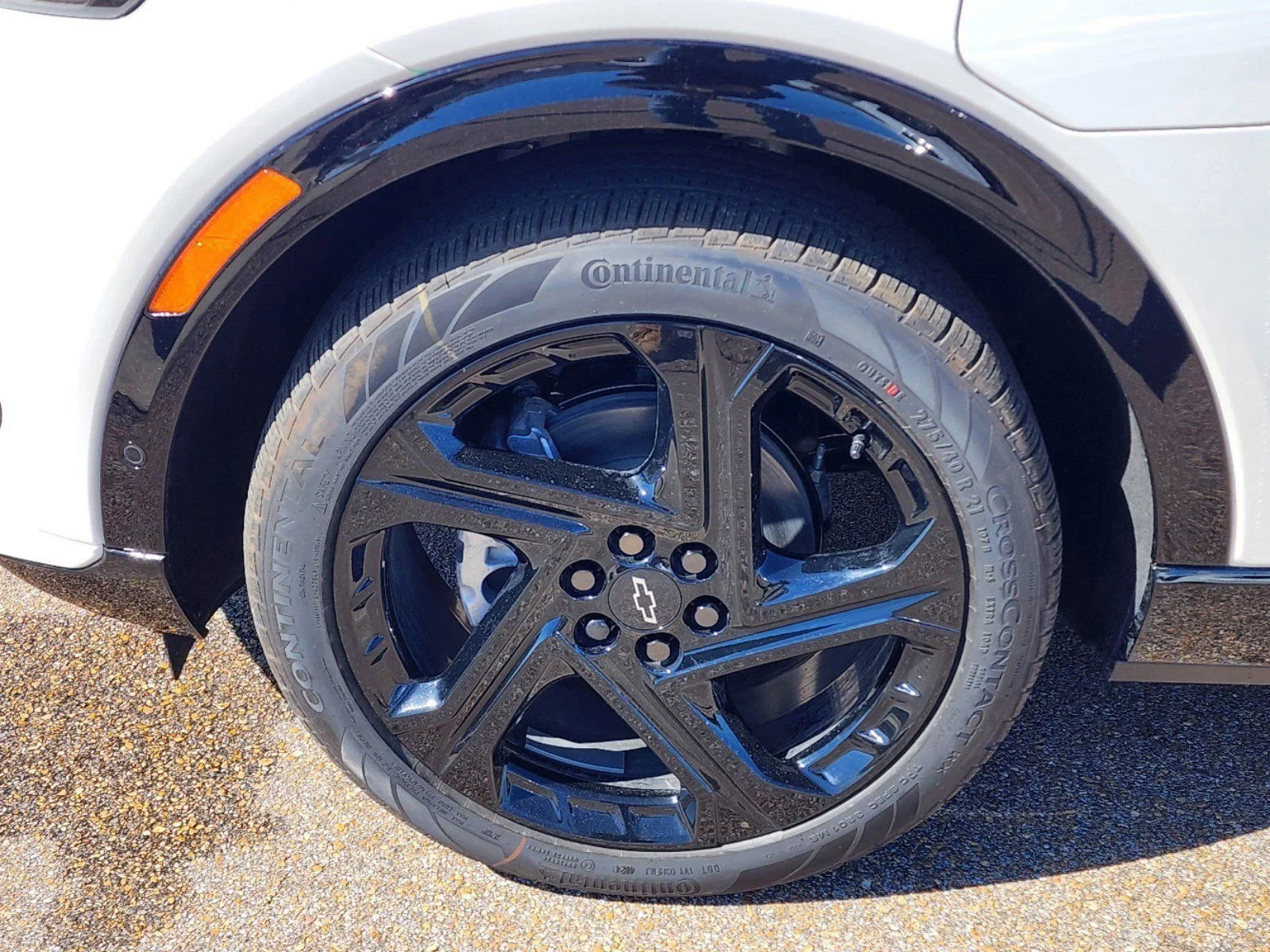 2025 Chevrolet Equinox EV RS - Photo 21
