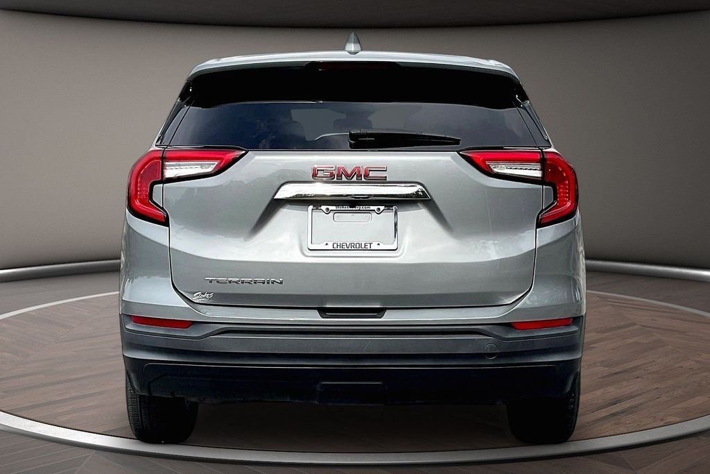 Used 2024 Silver GMC SLE image 5