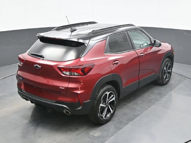 Used 2023 Red Chevrolet RS image 17