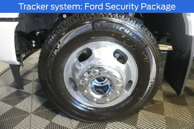 New 2027 Star White Metallic Tri-Coat Ford F-350® Platinum® image 9