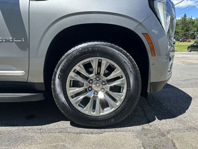 Used 2025 Silver GMC Denali image 20