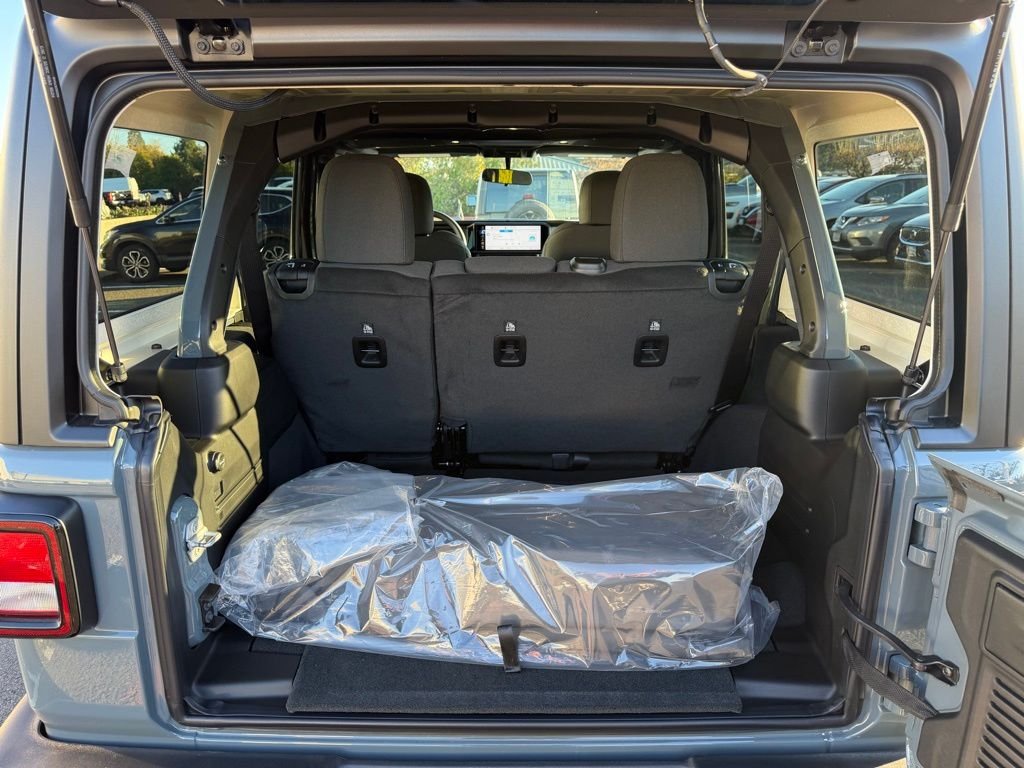 New 2026 Anvil Clear-Coat Exterior Paint Jeep Sport image 11