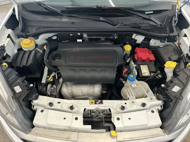 Used 2022 White Ram Base image 19