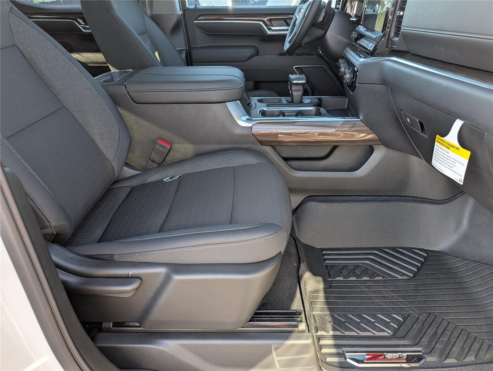 New 2026 Summit White Chevrolet LT image 40