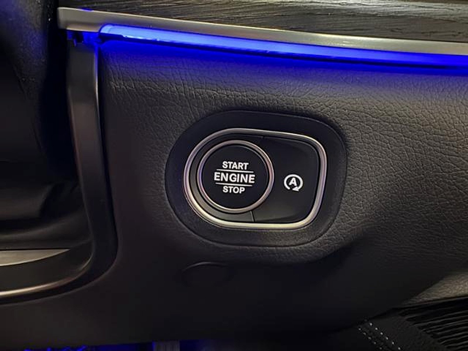 New 2026 MANUFAKTUR Silicon Grey Mercedes-Benz 4MATIC® image 18