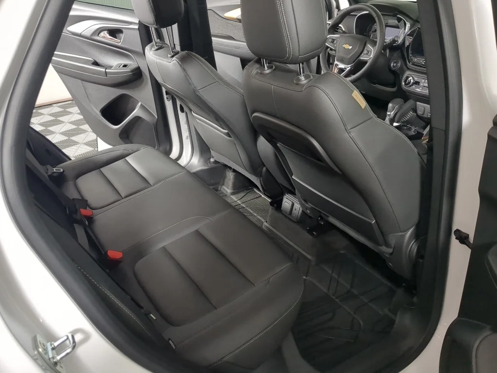Used 2023 White Chevrolet ACTIV image 20