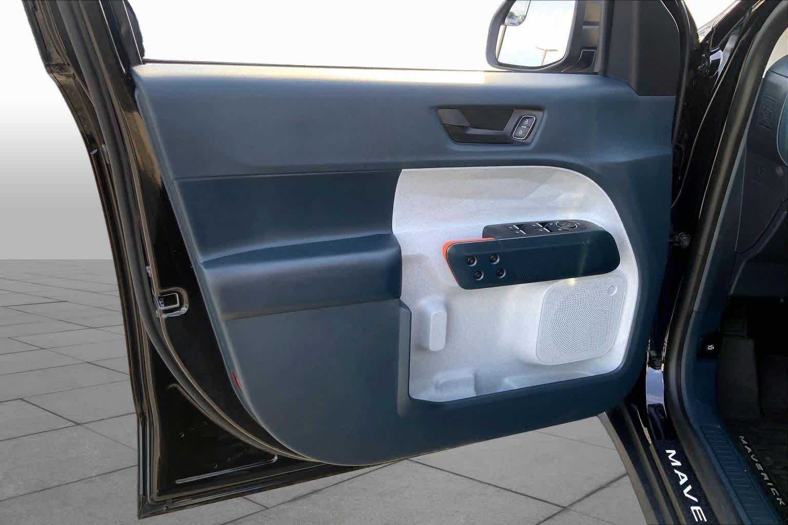 Used 2024 Shadow Black Ford XLT image 20