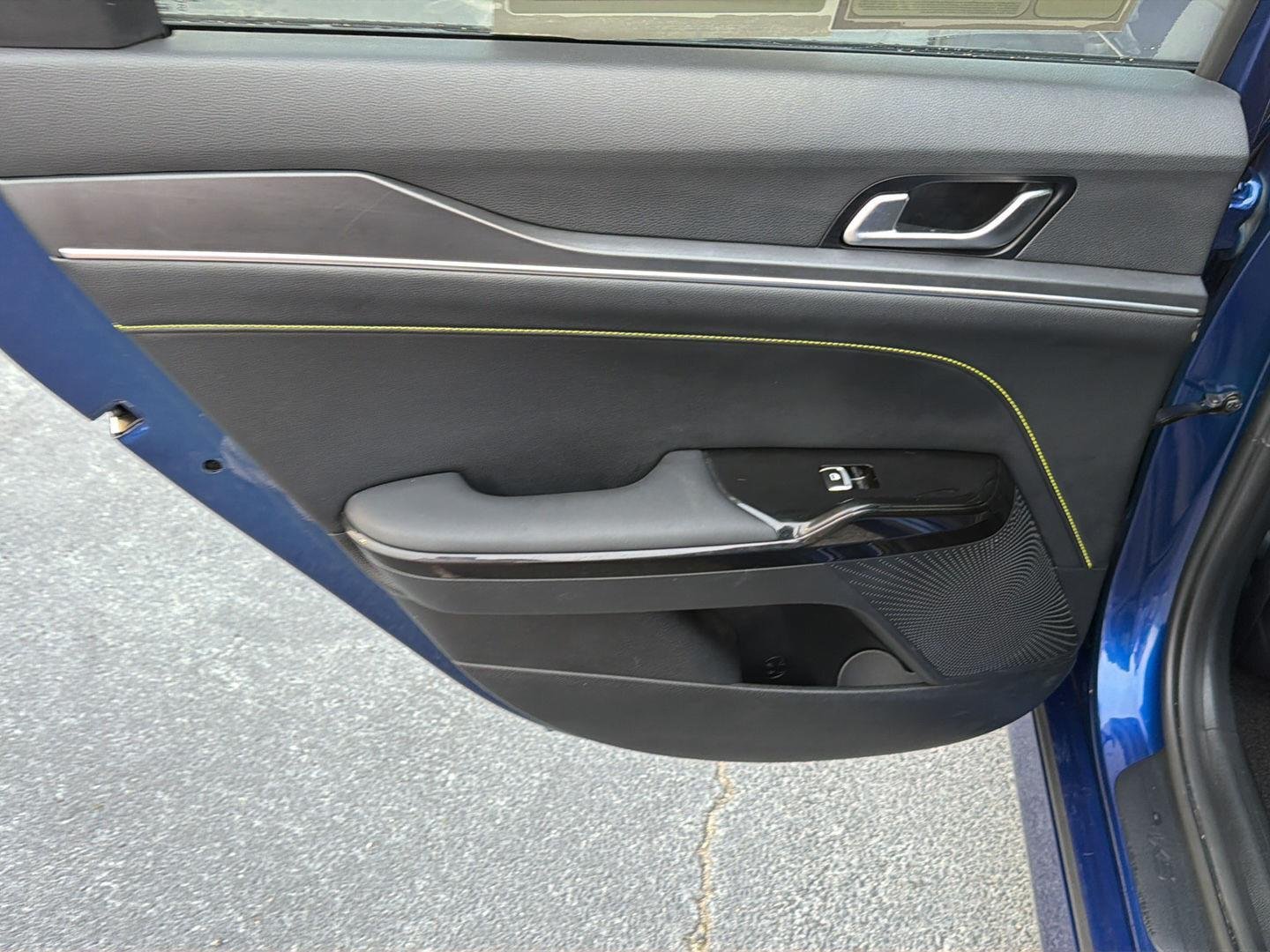 Used 2025 Yacht Blue Kia GT image 17