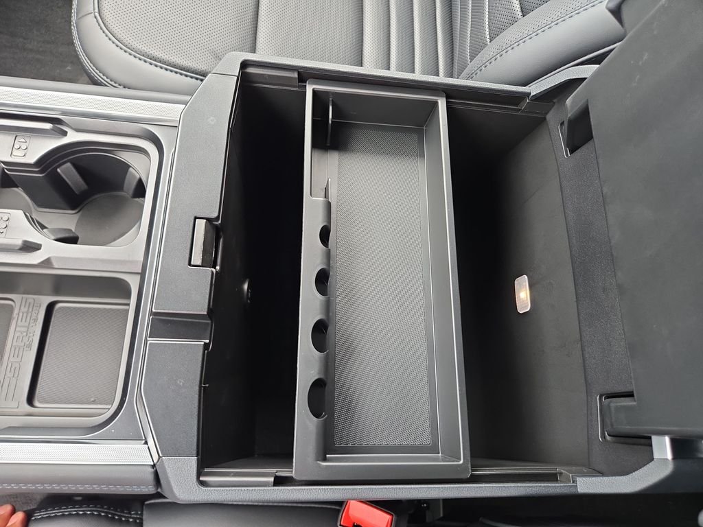 New 2026 Agate Black Metallic Ford F-250® Platinum® image 27