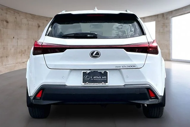 New 2026 Ultra White Lexus 300h Premium image 4