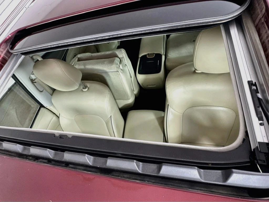 Certified Used 2022 Red INFINITI LUXE image 28
