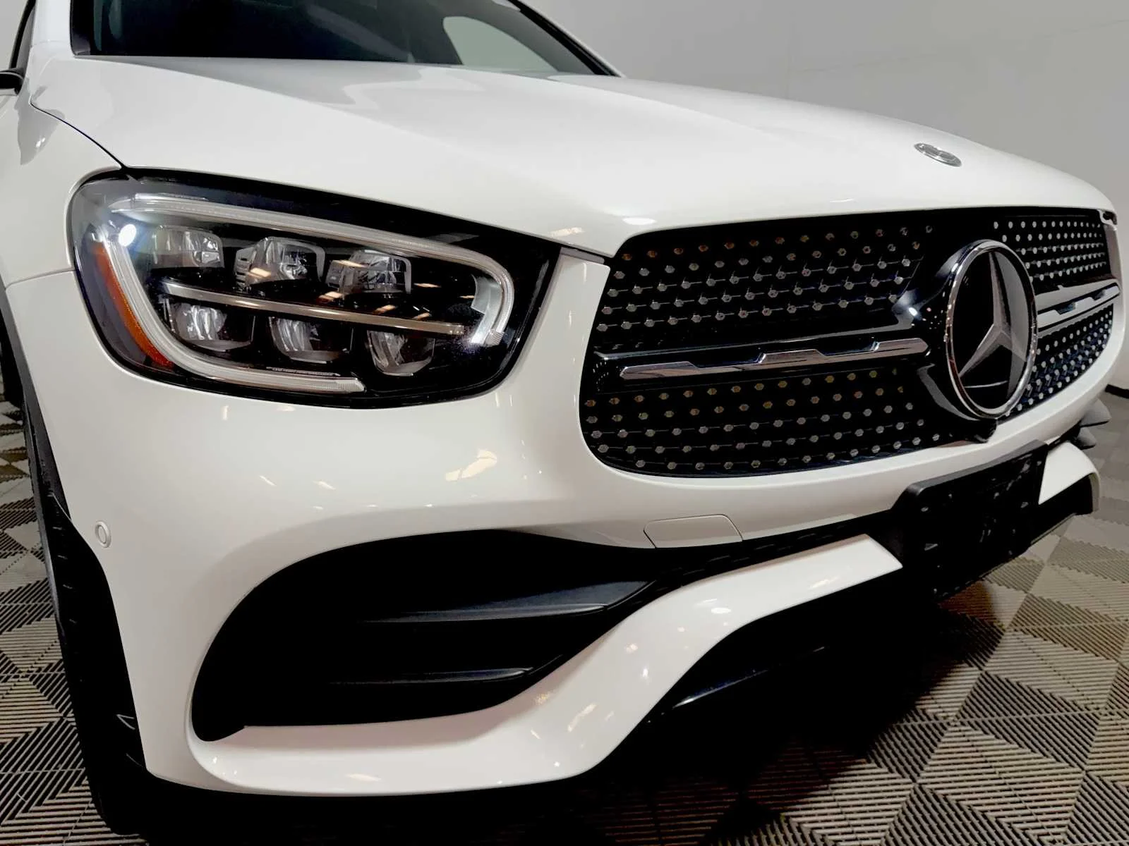 2021 Mercedes-Benz GLC GLC300 - Photo 25