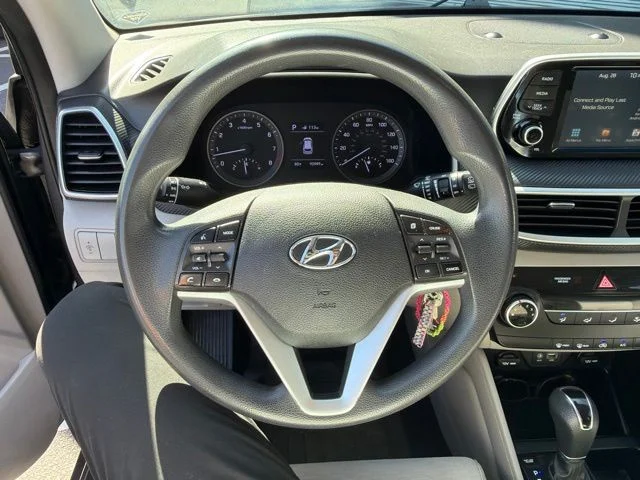Used 2020 Gray Hyundai SE image 6