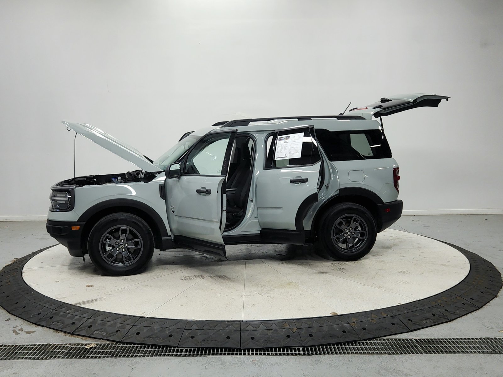 Used 2021 Green Ford Big Bend image 13