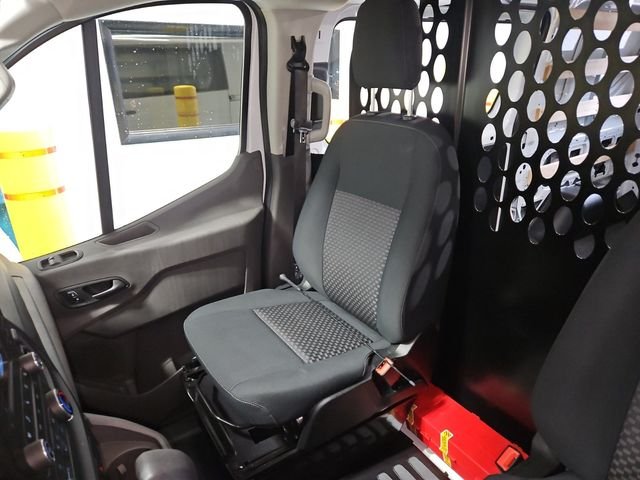 Used 2025 Oxford White Ford Base image 7