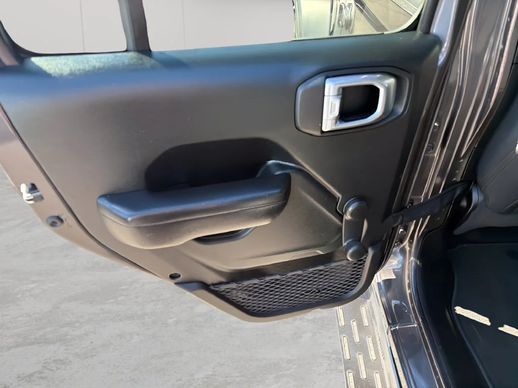 Used 2021 Granite Crystal Metallic Clearcoat Jeep Unlimited Sport image 13