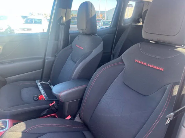 Used 2020 Black Jeep Trailhawk image 12