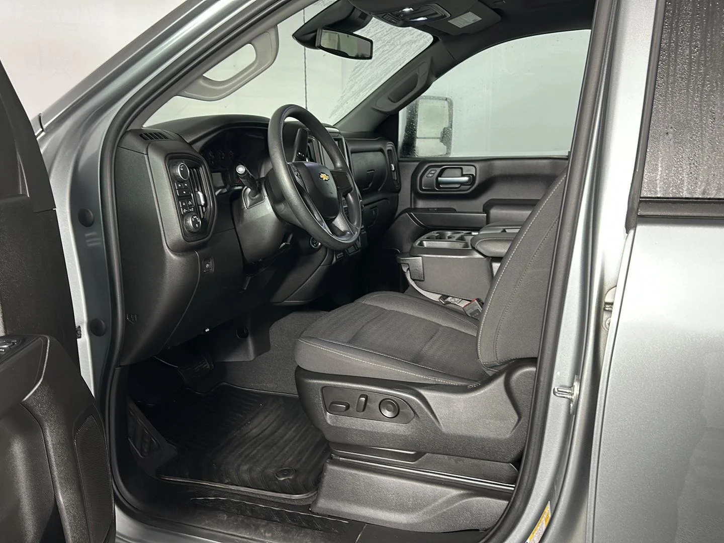 Used 2024 Sterling Gray Metallic Chevrolet Custom image 9
