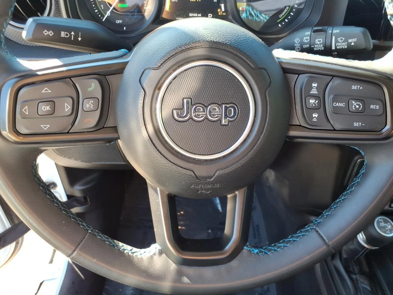 Used 2024 Bright White Clearcoat Jeep Rubicon image 13