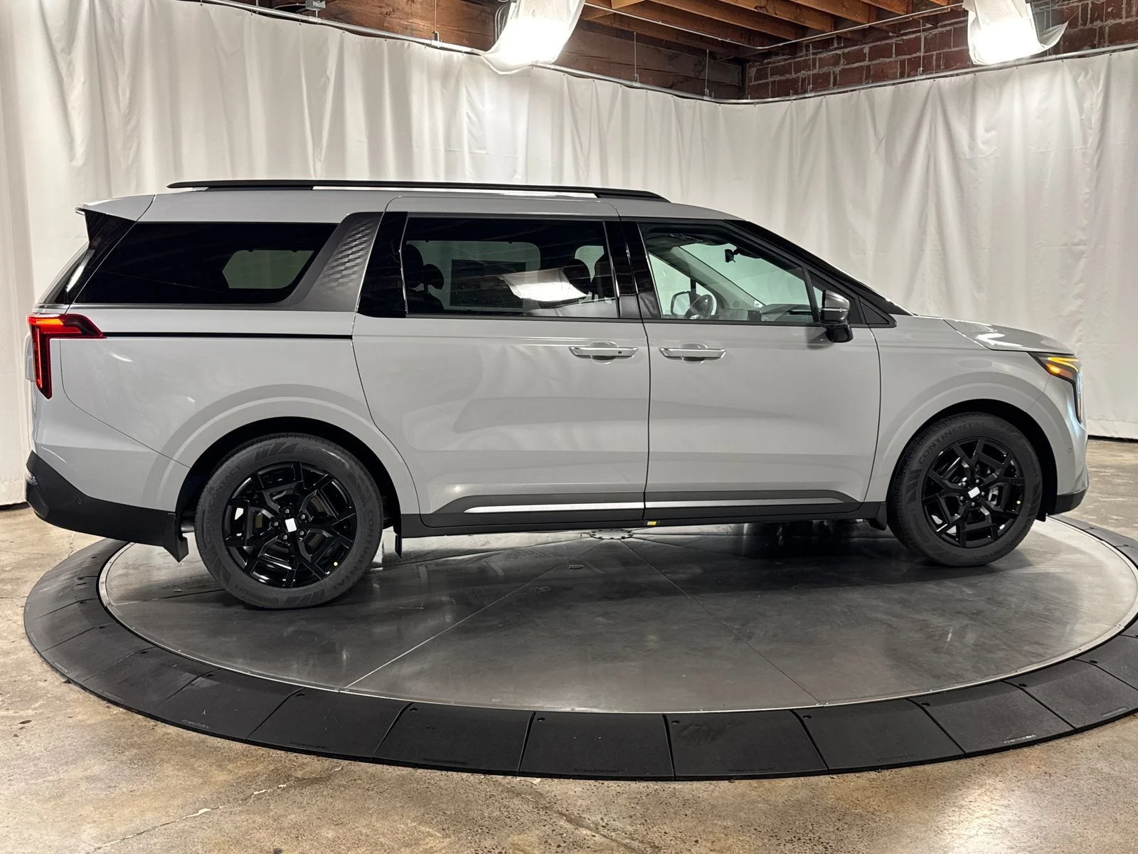 2026 Kia Carnival SX Prestige - Photo 9