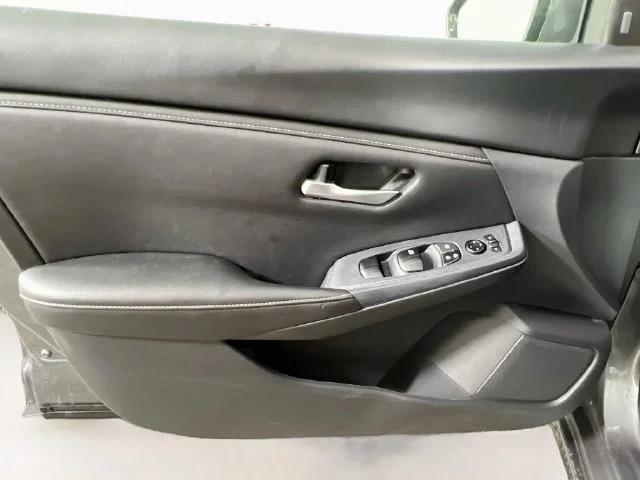 Used 2025 Gray Nissan SV image 29