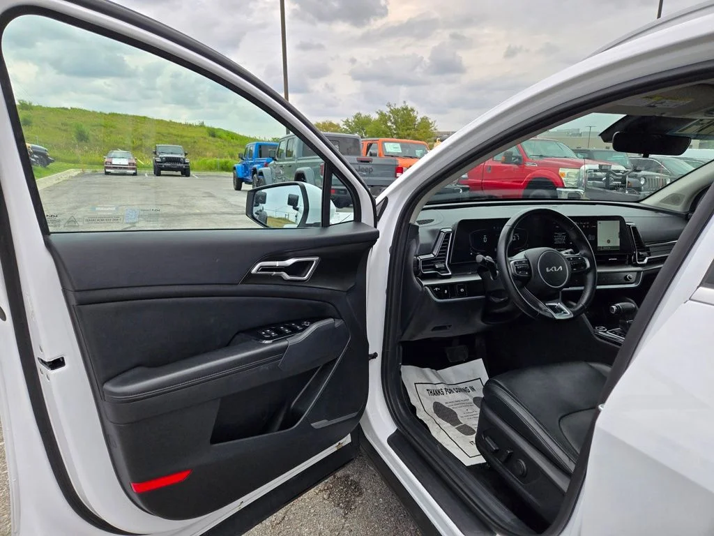 Used 2024 White Kia EX image 12