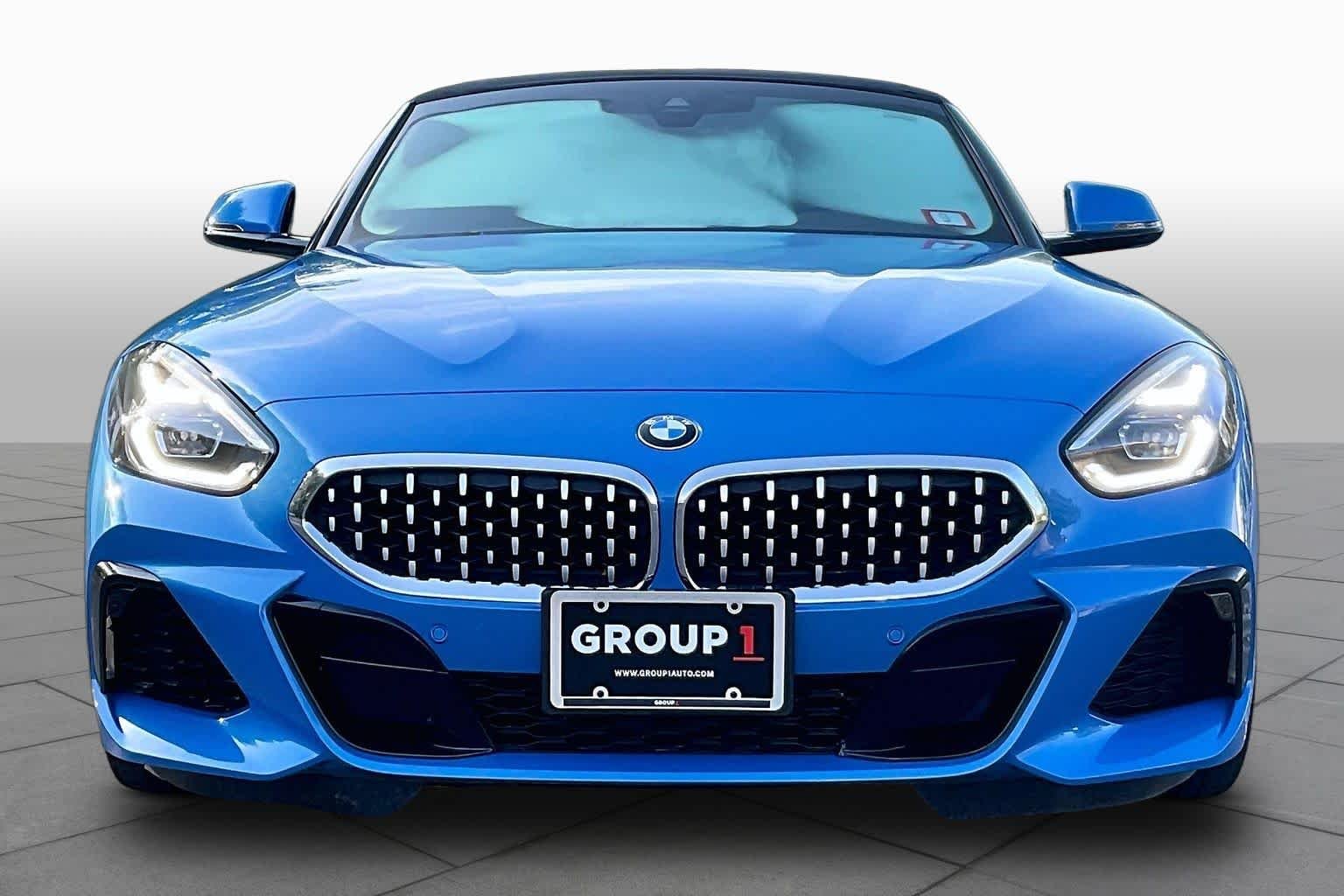 Used 2022 Misano Blue Metallic BMW sDrive30i image 3