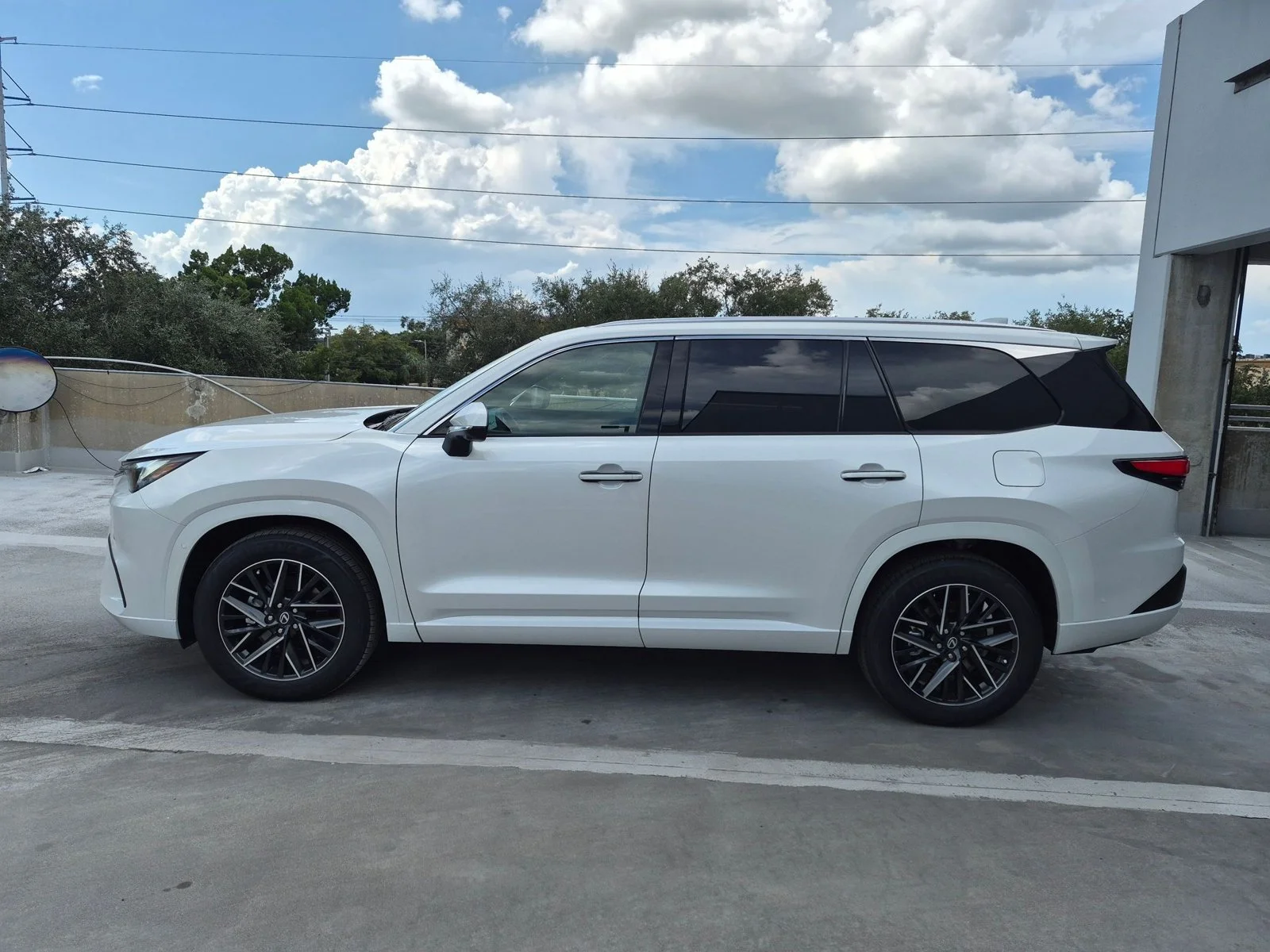New 2026 Wind Chill Pearl Lexus  350 PREMIUM AWD image 8