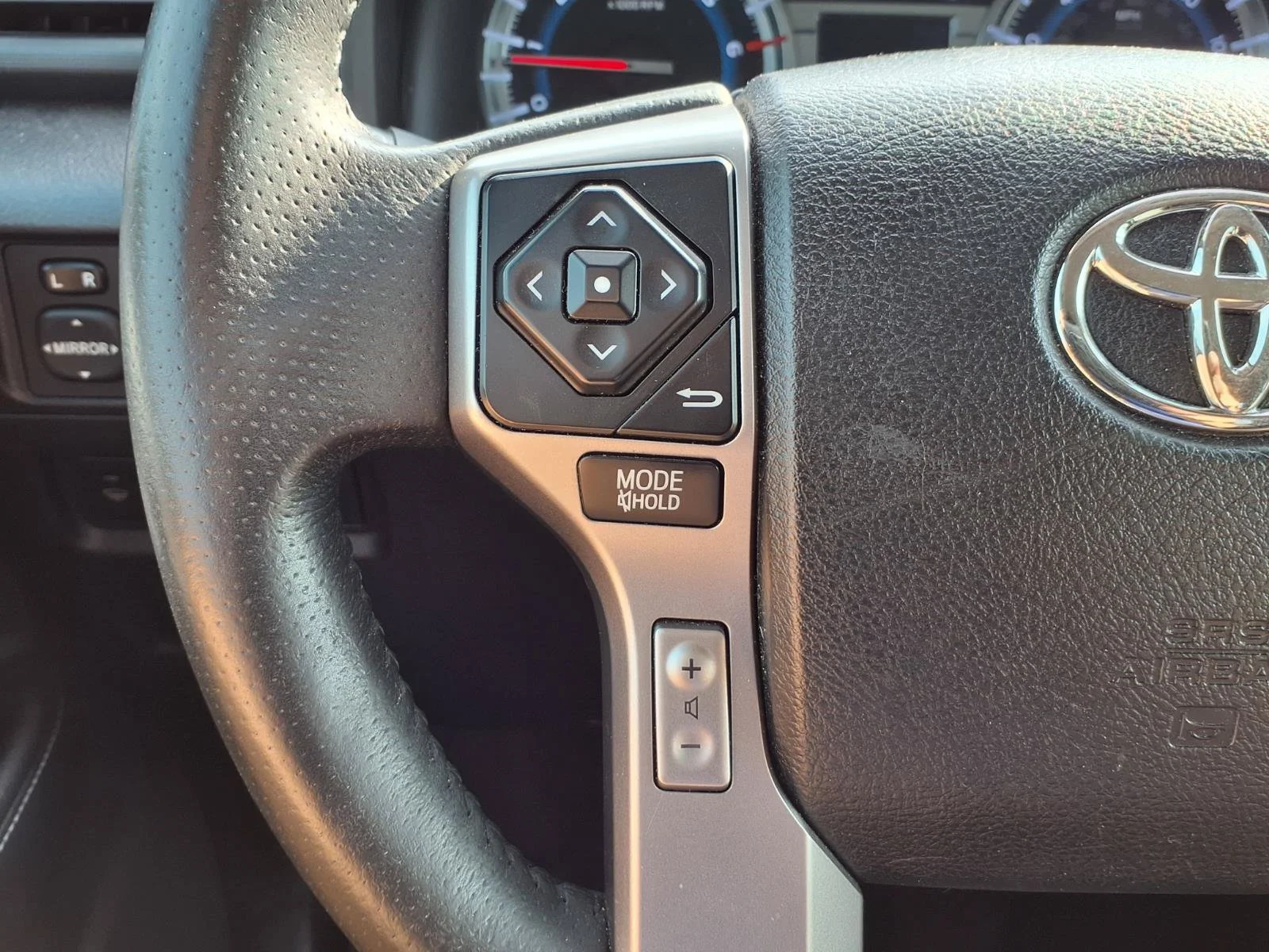 Used 2018 Magnetic Gray Metallic Toyota SR5 Premium image 16
