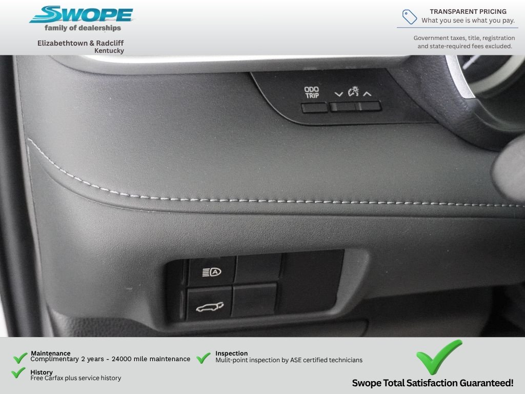 Used 2022 Wind Chill Pearl Toyota XLE image 16
